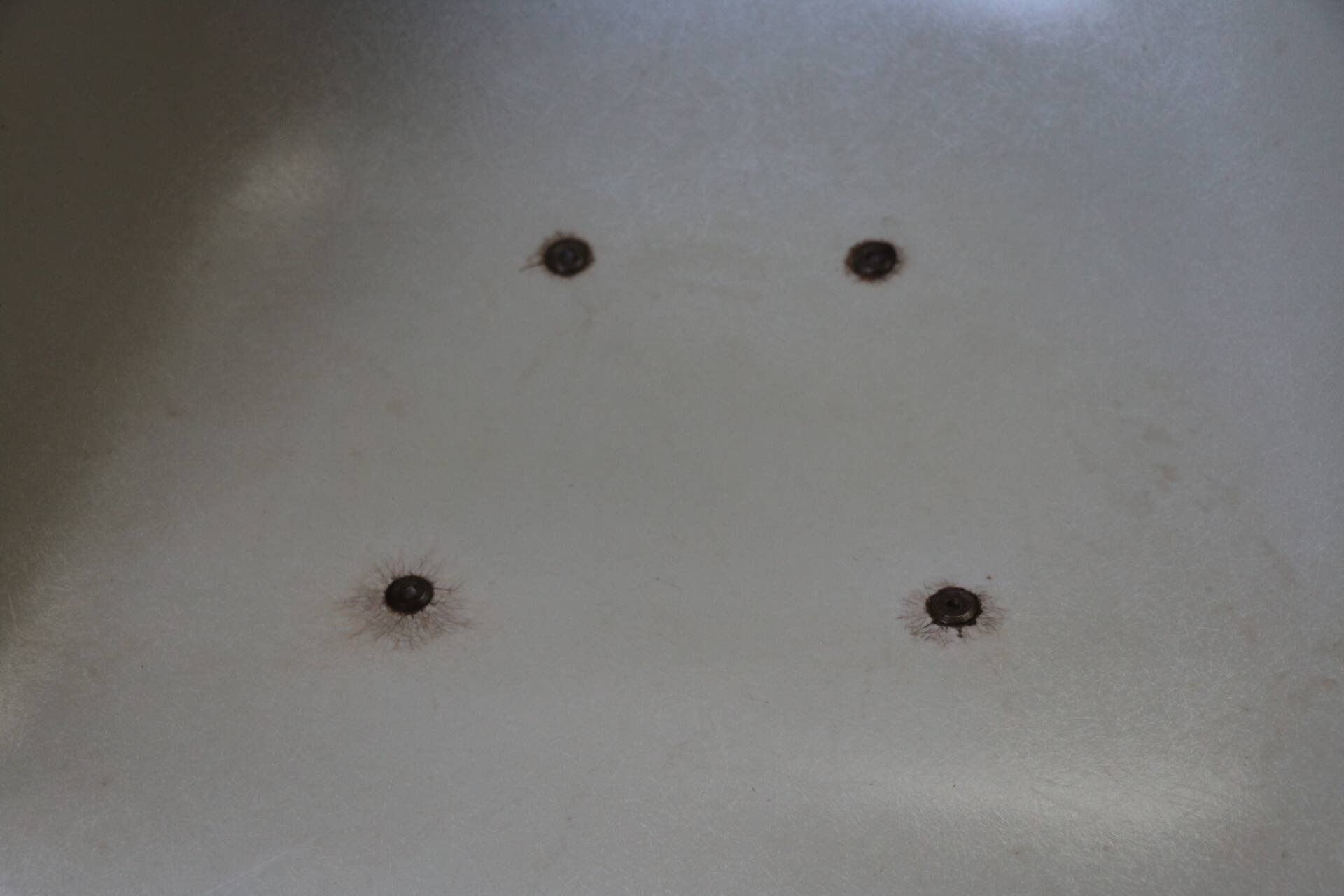 Herman Miller EAMES white shell armchair