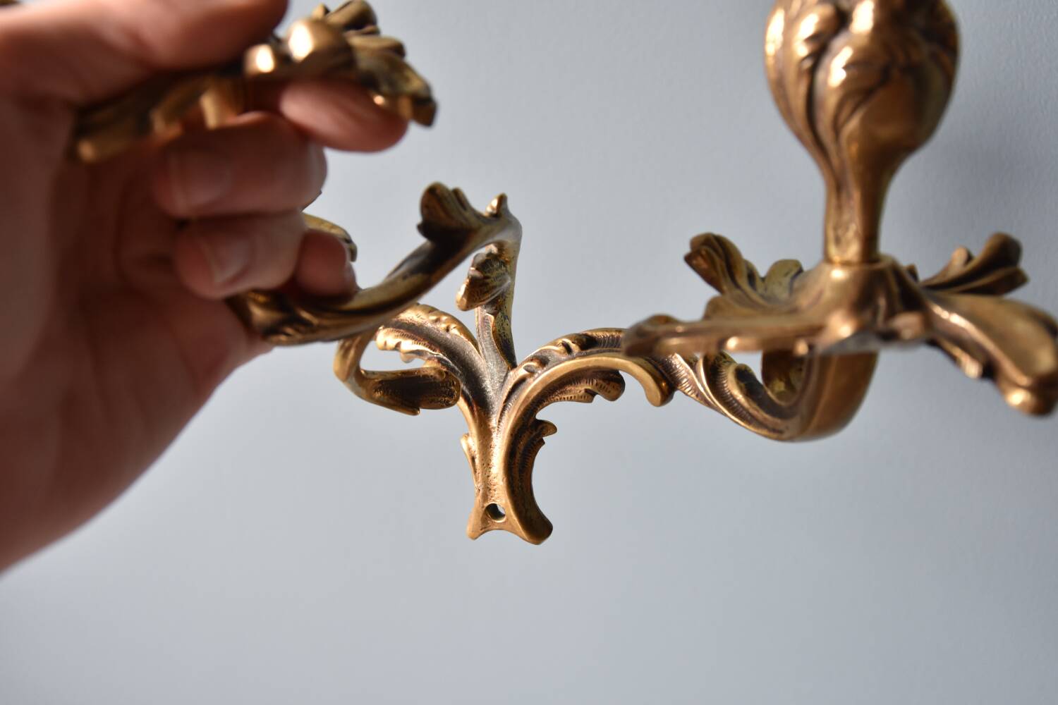 Wall candle holder