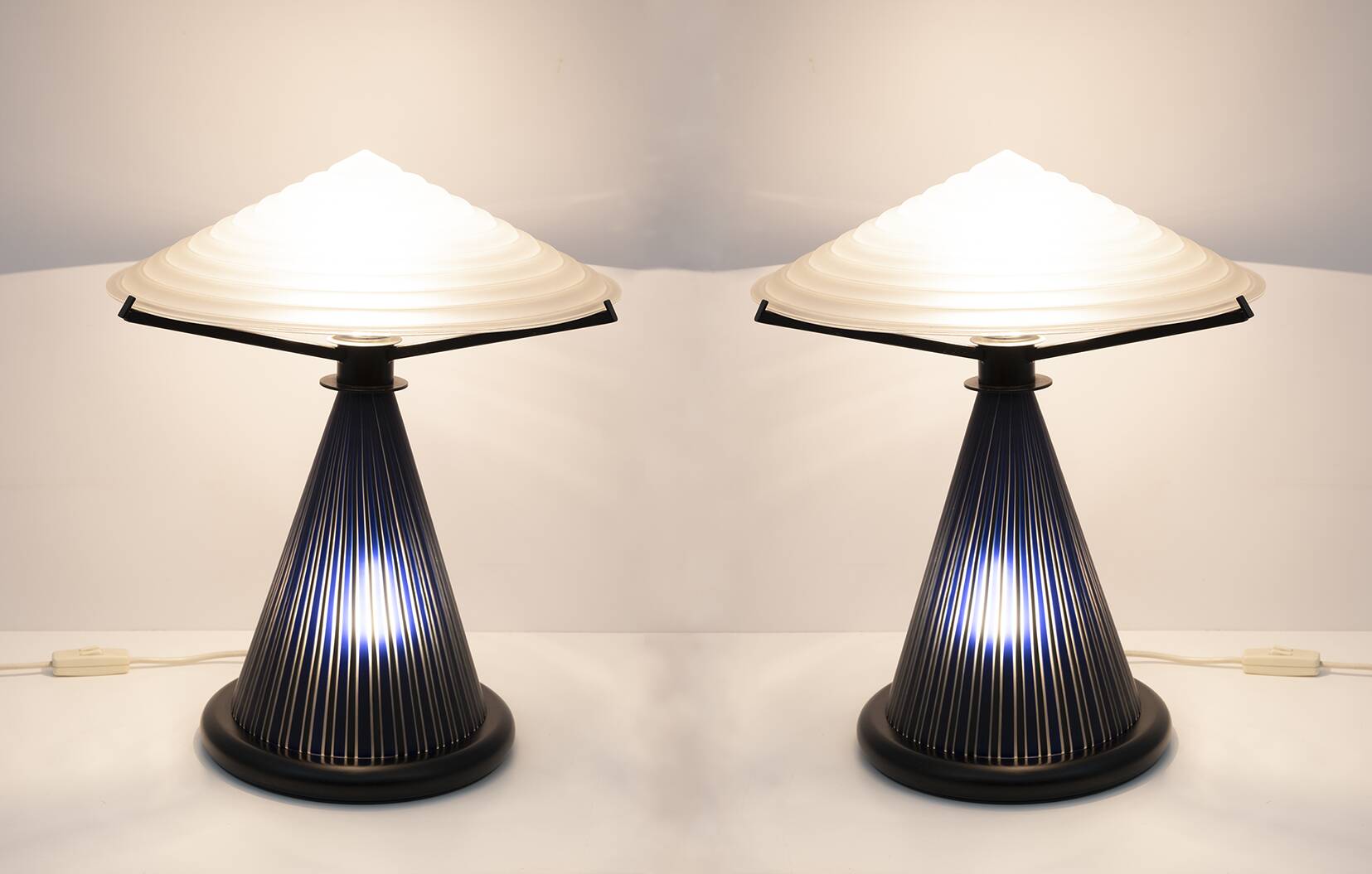 Pair of Post Modern Italian Murano Glass Mushroom Table Lamps, 1980s