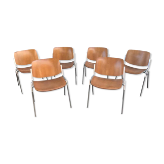 Chaises dsc 106 de Giancarlo pieretti éditées par Castelli des années 70