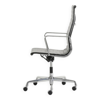 Vitra - Charles Eames, Ray Eames - Office chair - EA119 - Aluminium, Leathe