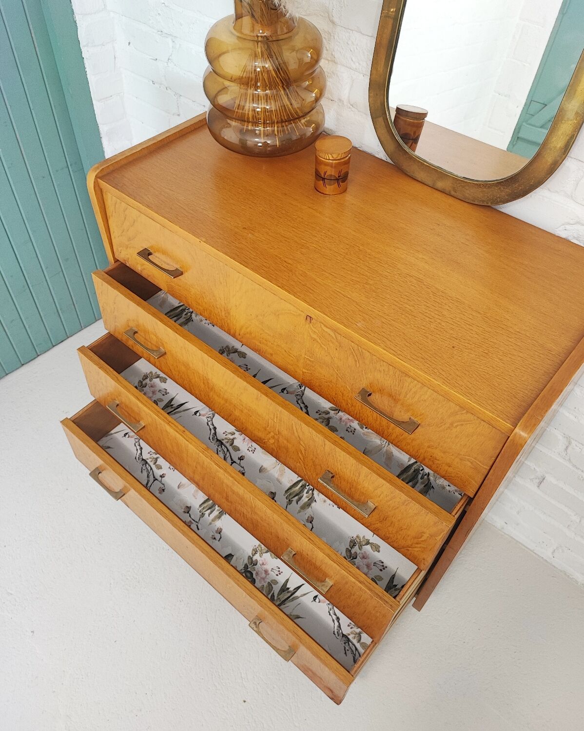 Vintage chest of drawers