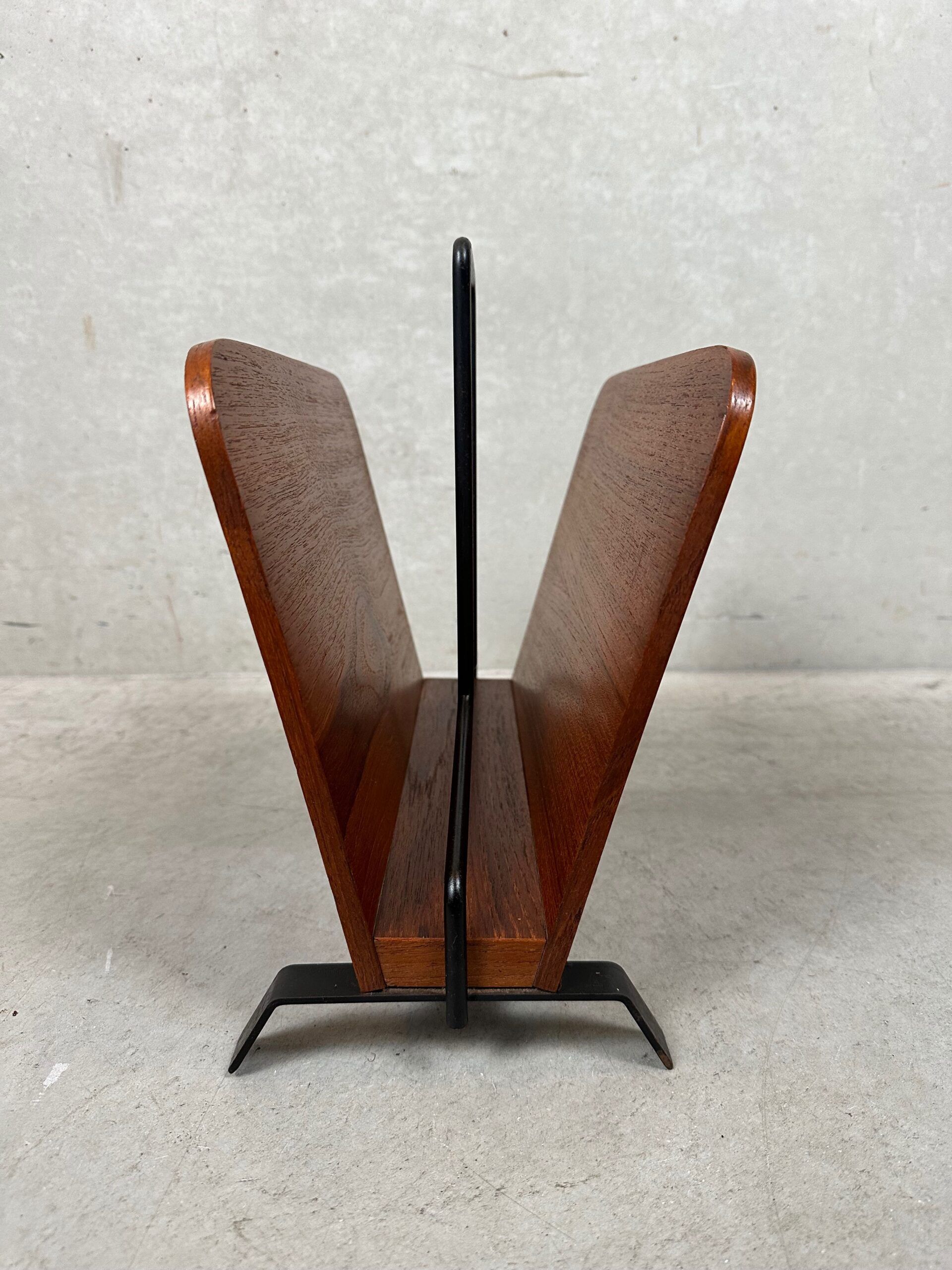 Vintage rosewood magazine rack – Cees Braakman