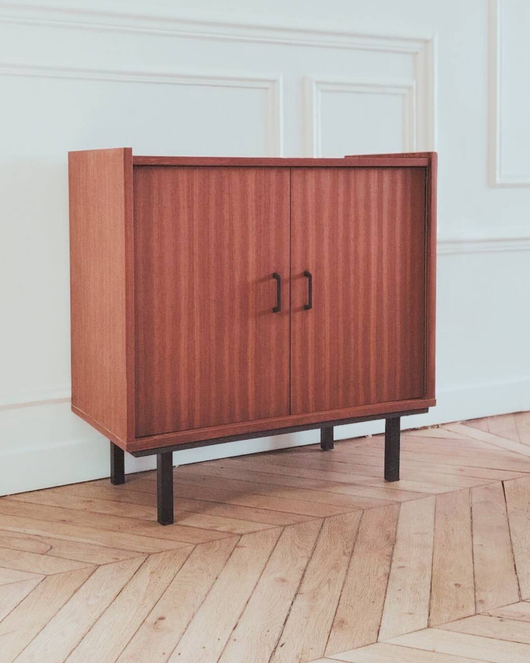 Low buffet / Renovated vintage modernist sideboard, 1950s-60s