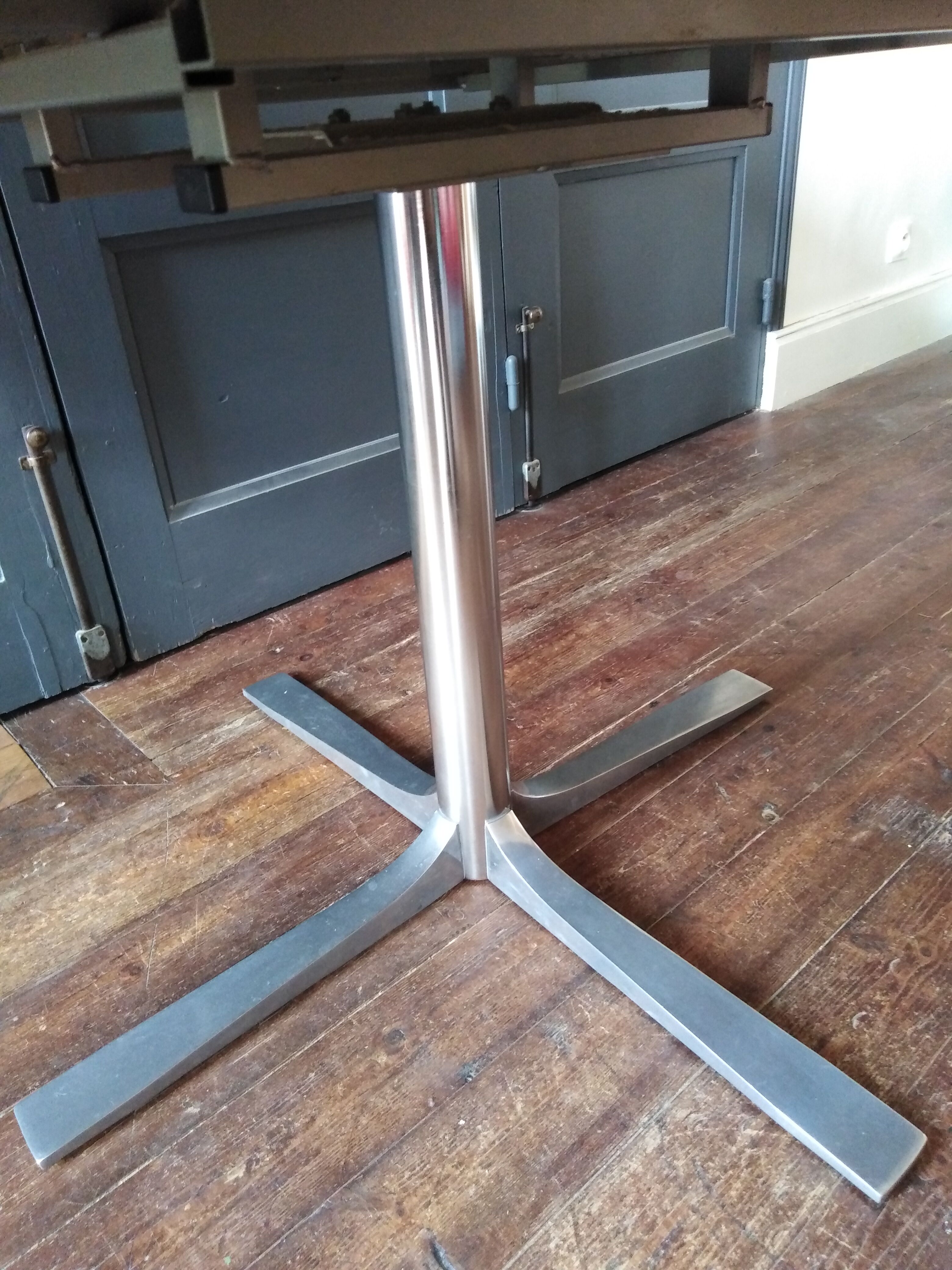 Vintage round table with extensions 1970