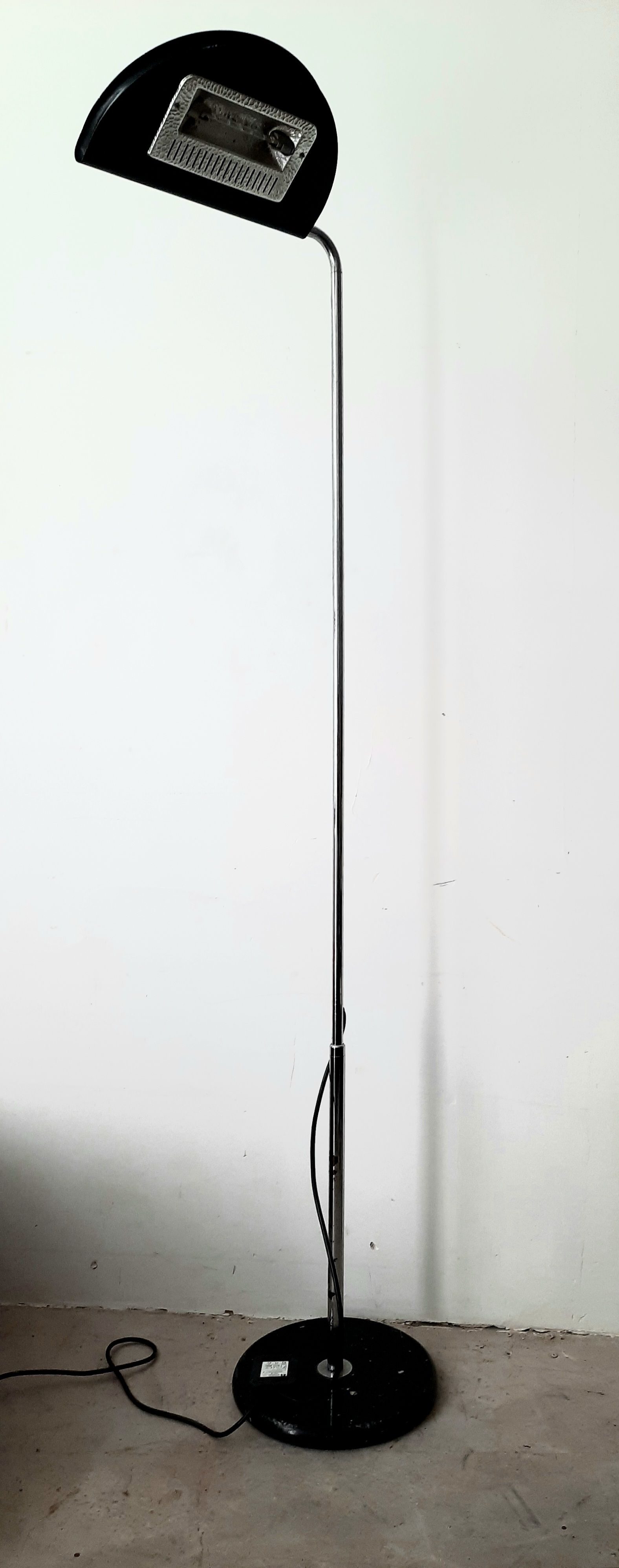 Floor lamp Model Mezzaluna by Bruno Gecchelin for Skipper Vintage of the 70s