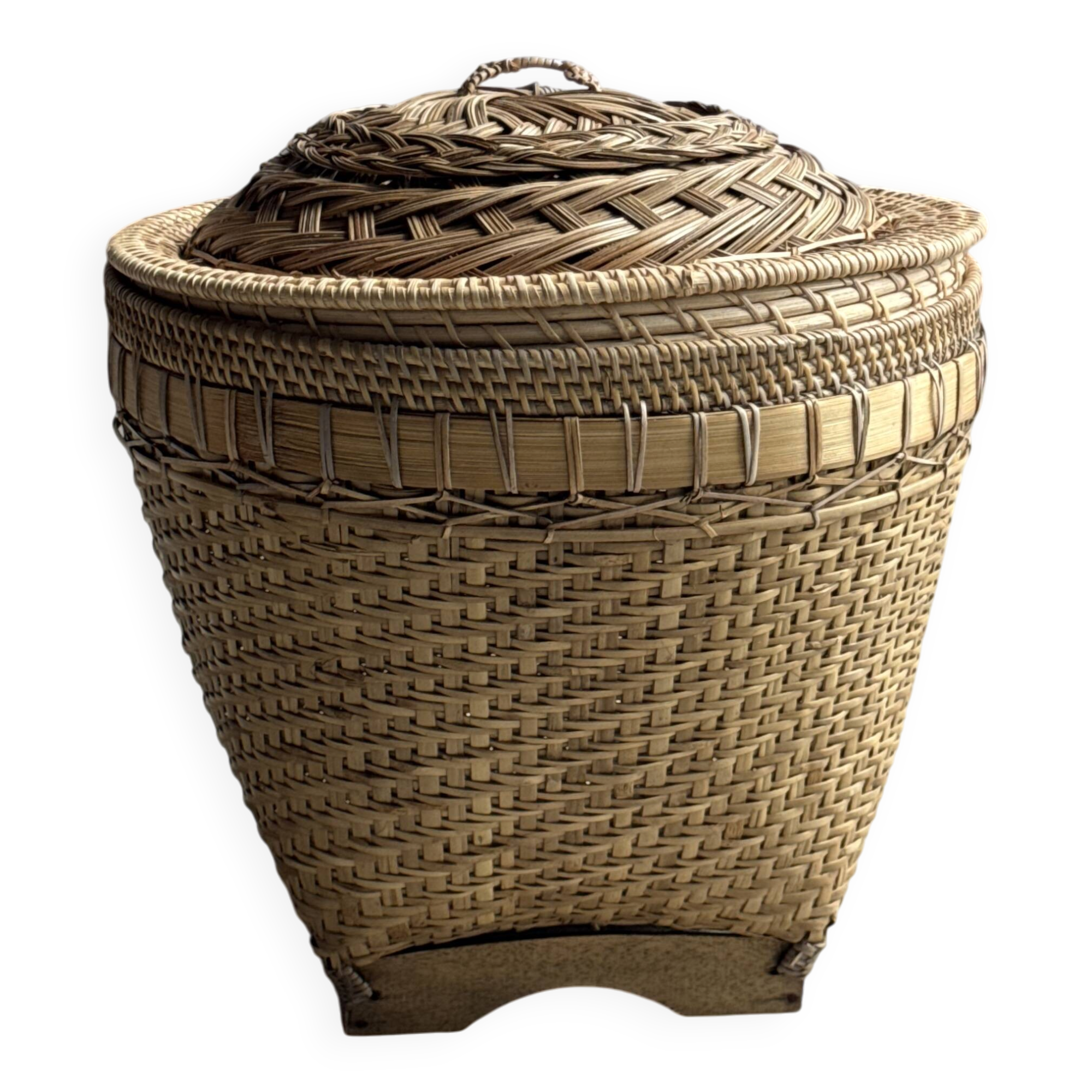 Traditional woven Indonesian basket light H40 D37