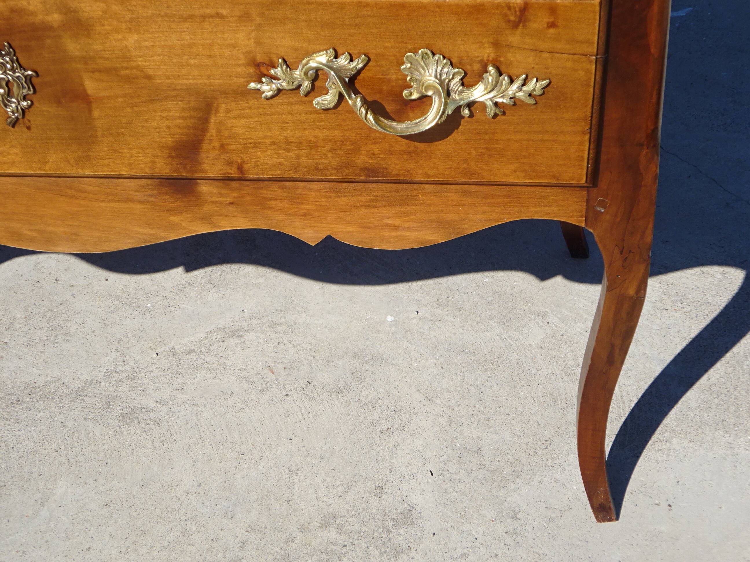 Commode 2 tiroirs de style Louis XV