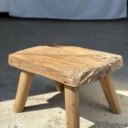 Small side table or stool in four-legged blond teak H:30 L43 l30