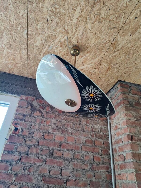 Suspension en verre peint