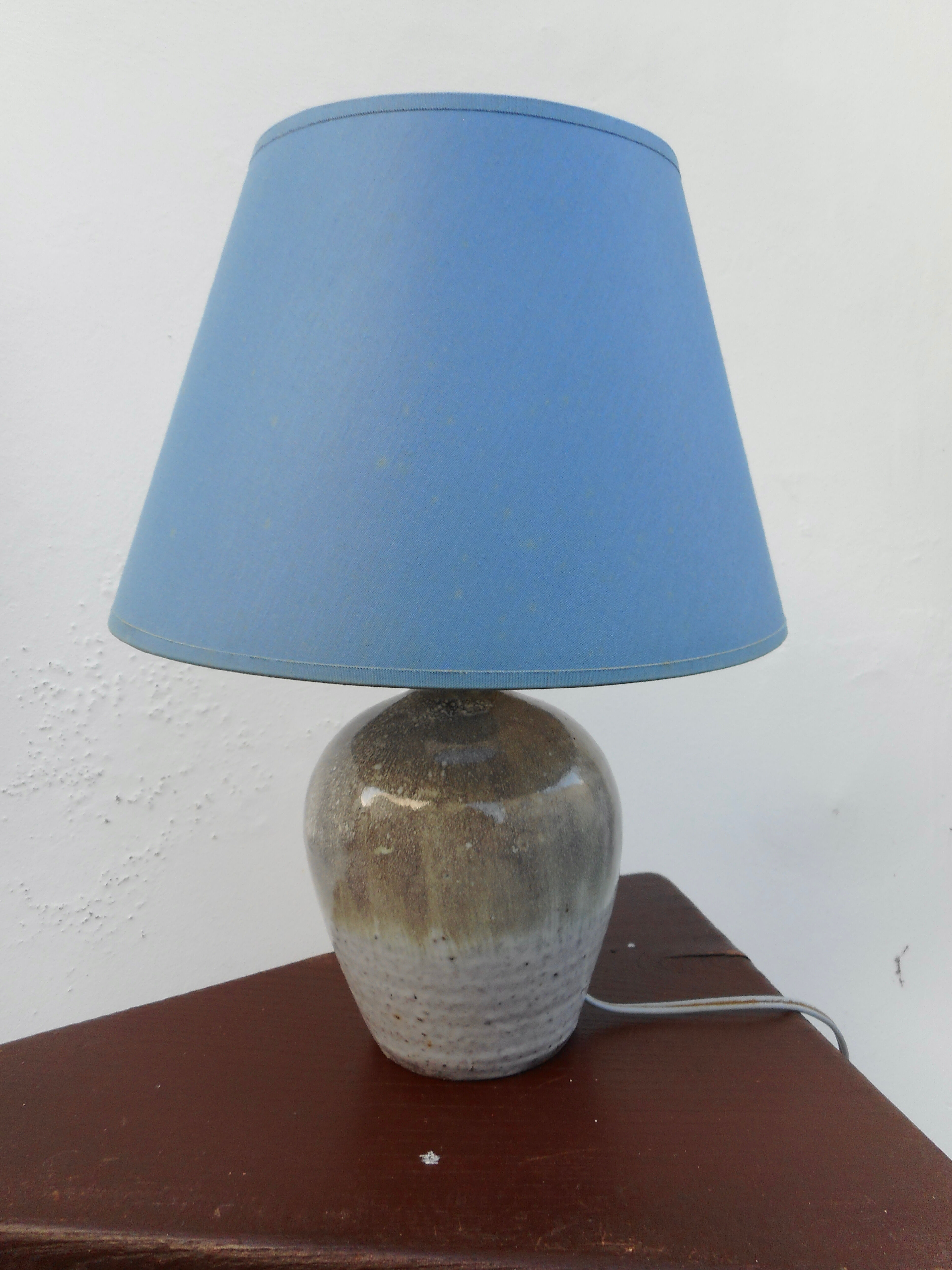 Ceramic foot lamp