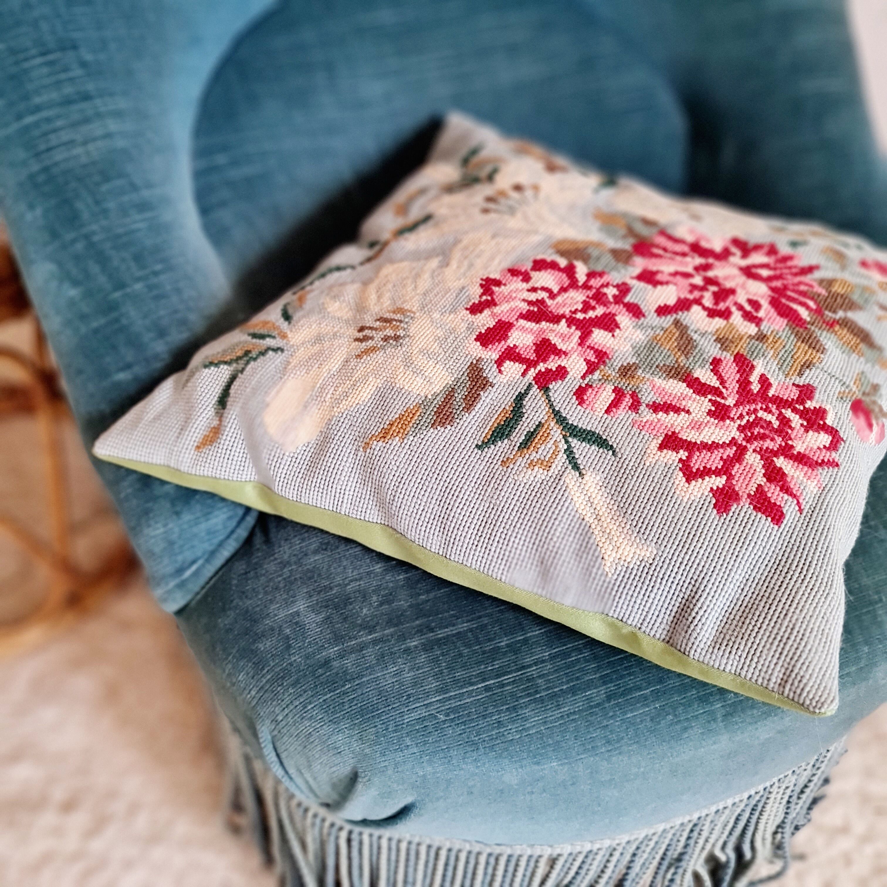 Coussin vintage fleuri
