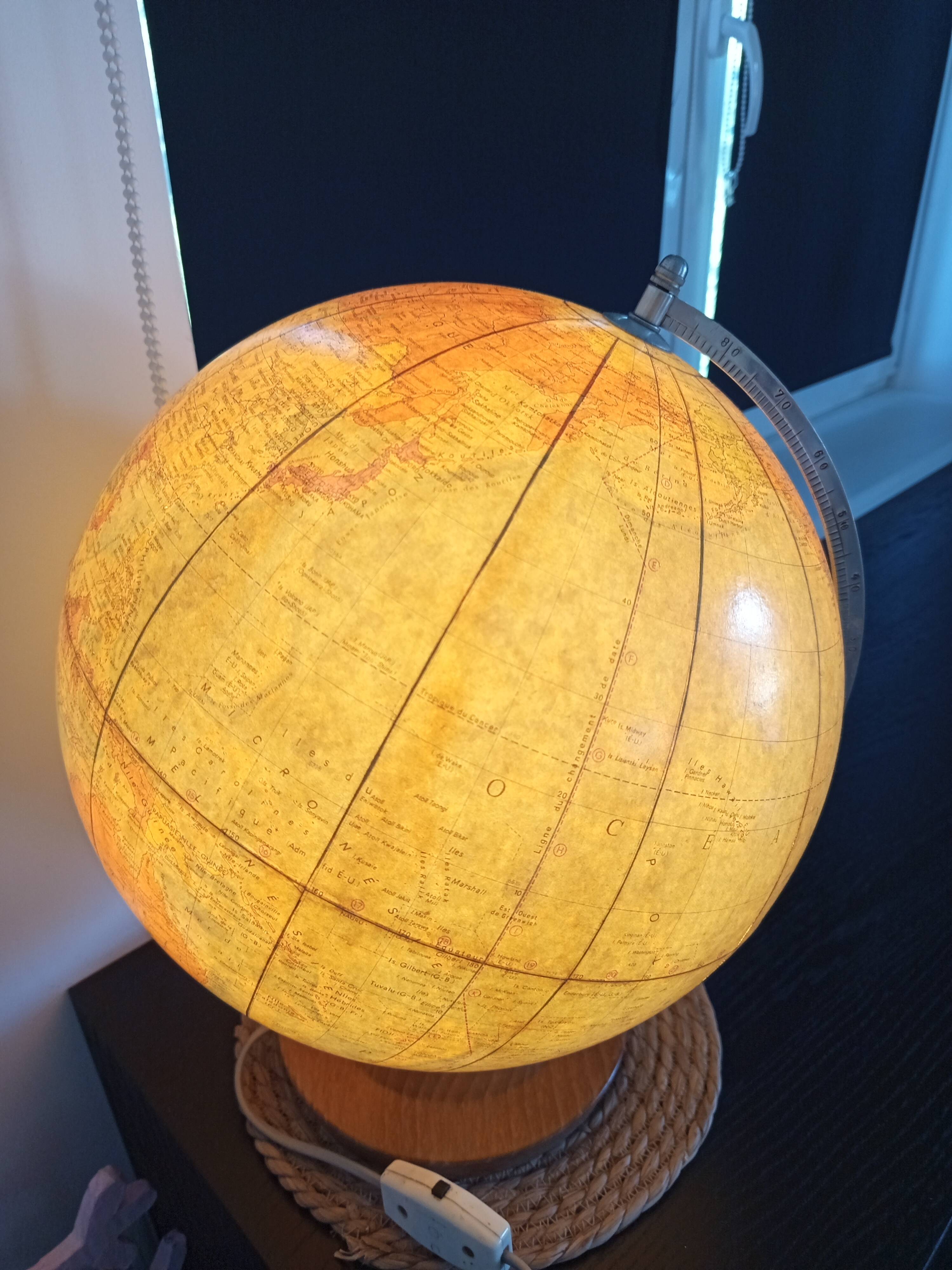 globe earth