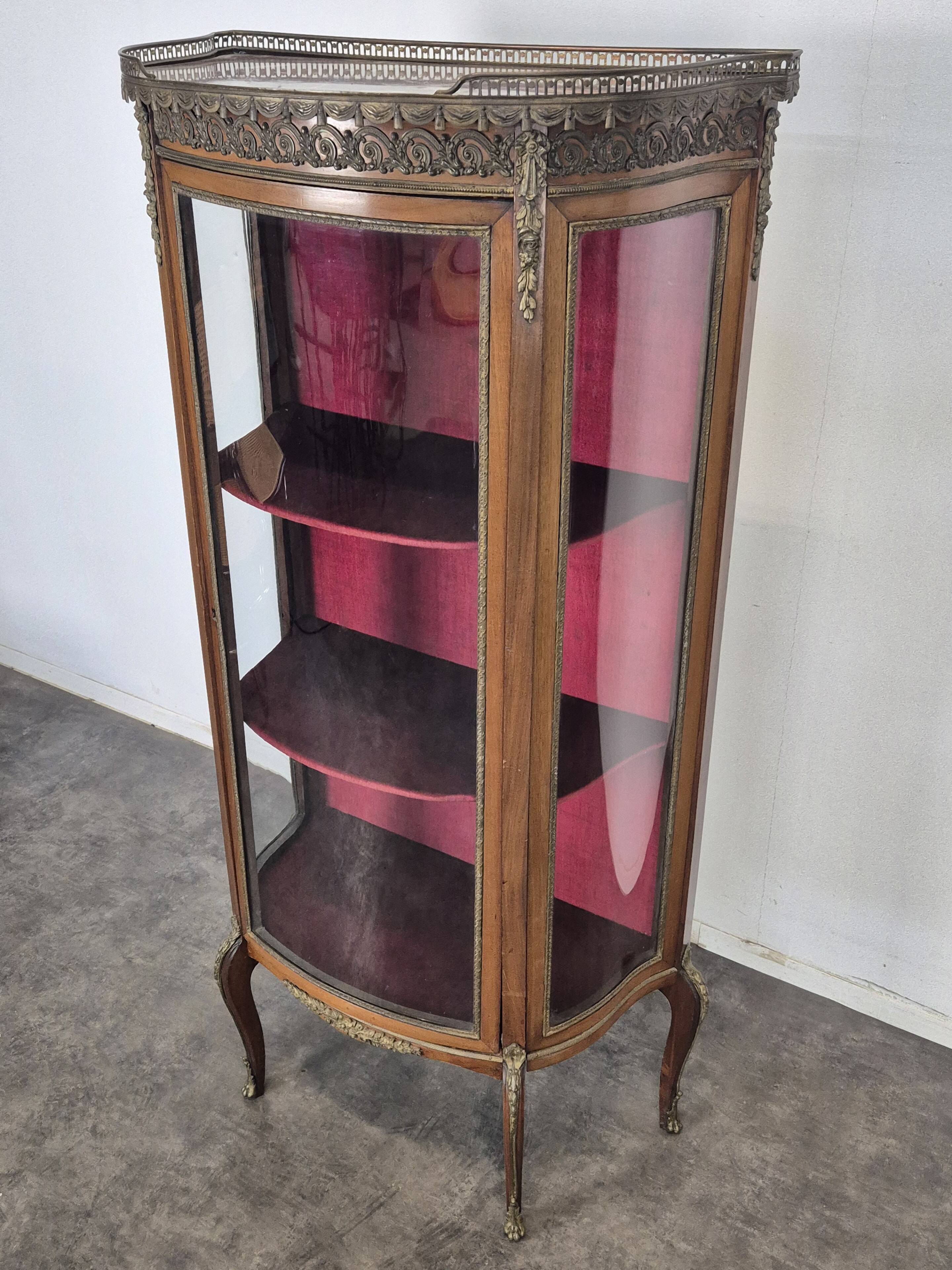 Napoleon III display cabinet with curved glass