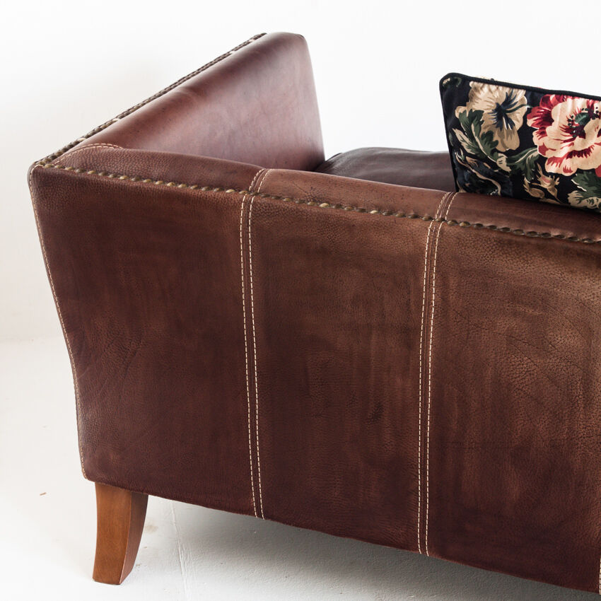 Vintage leather sofa. Edited by Mantellassi. Italy, 90s