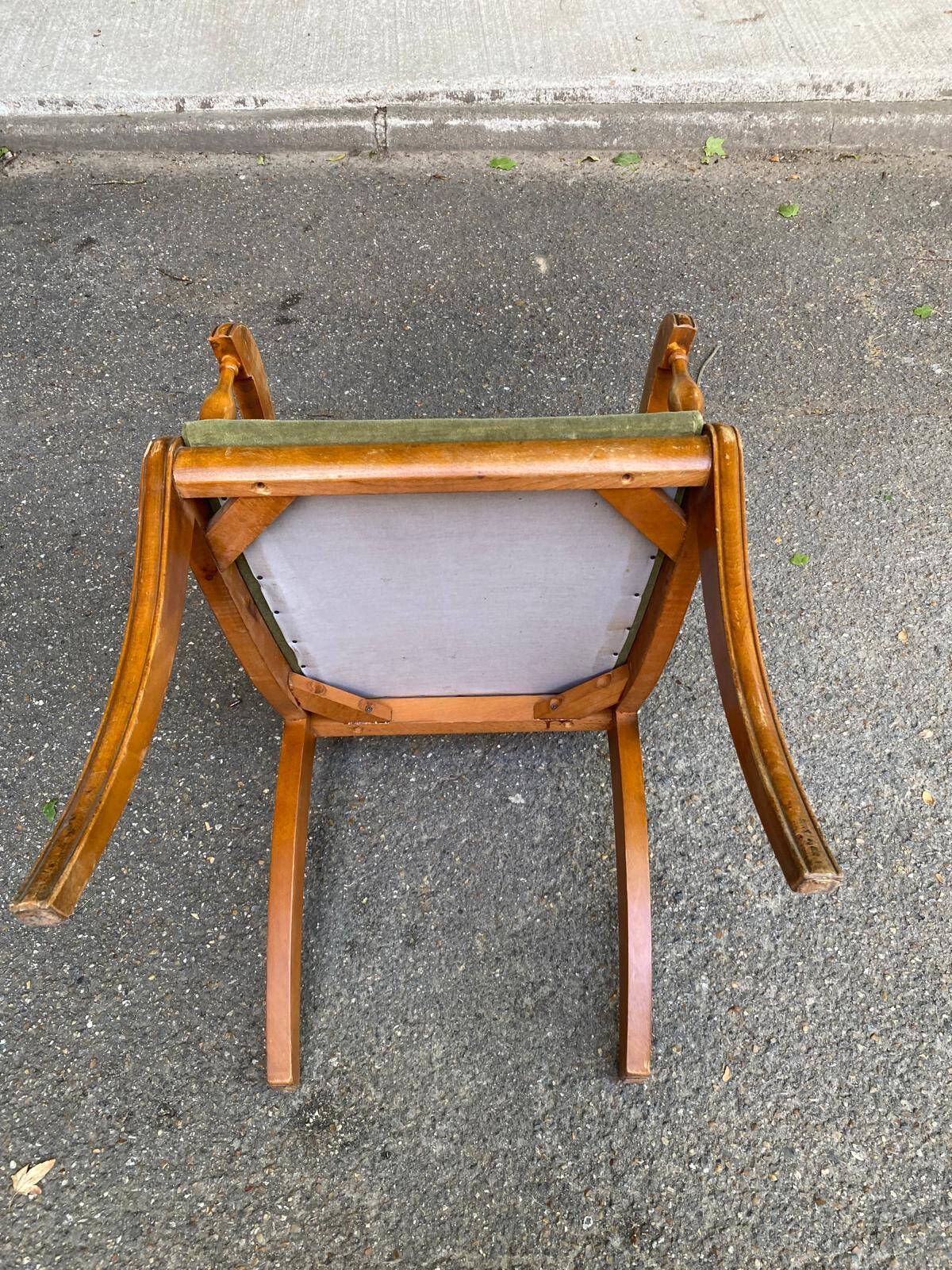 English Regency office chair in solid wood and green velvet