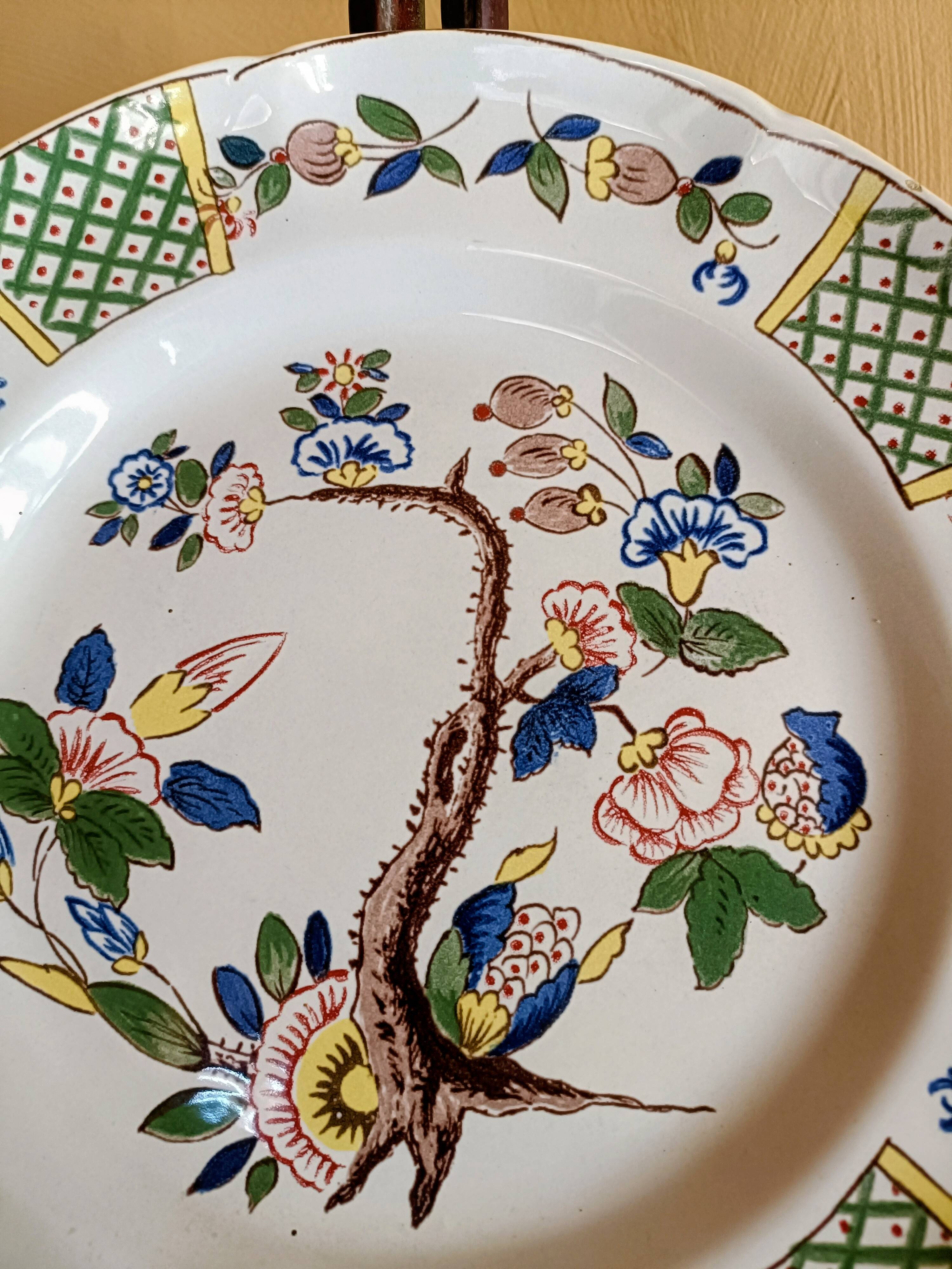 Assiette St Clément l'arbre fleuri
