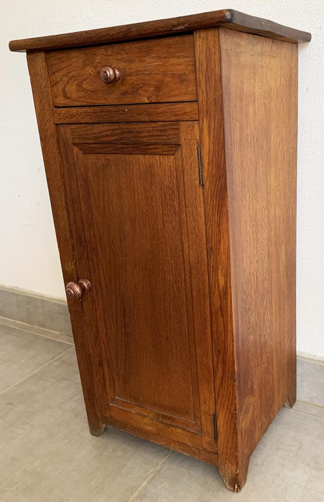 Small vintage wood confectioner