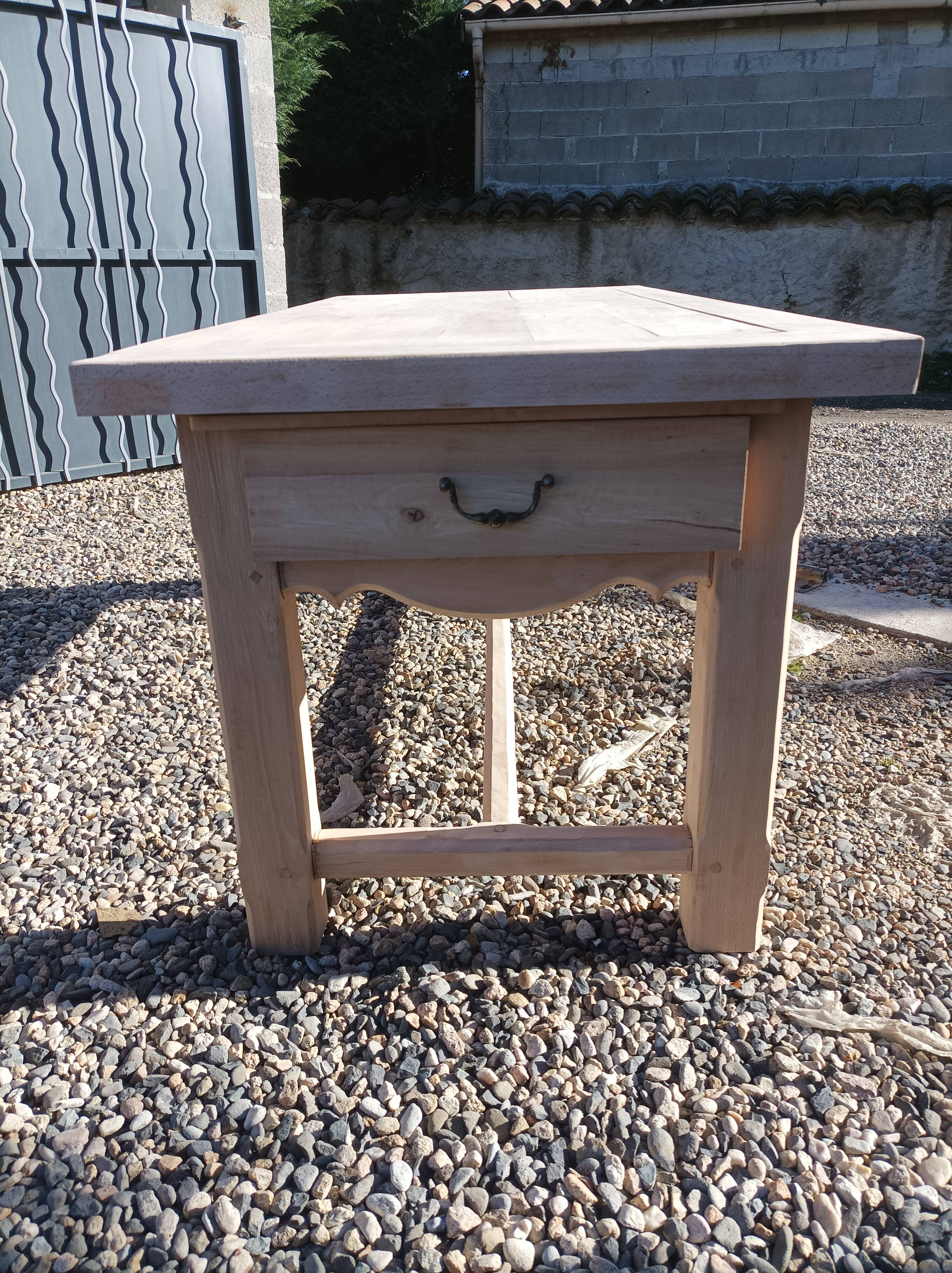 Farmhouse table with drawers
