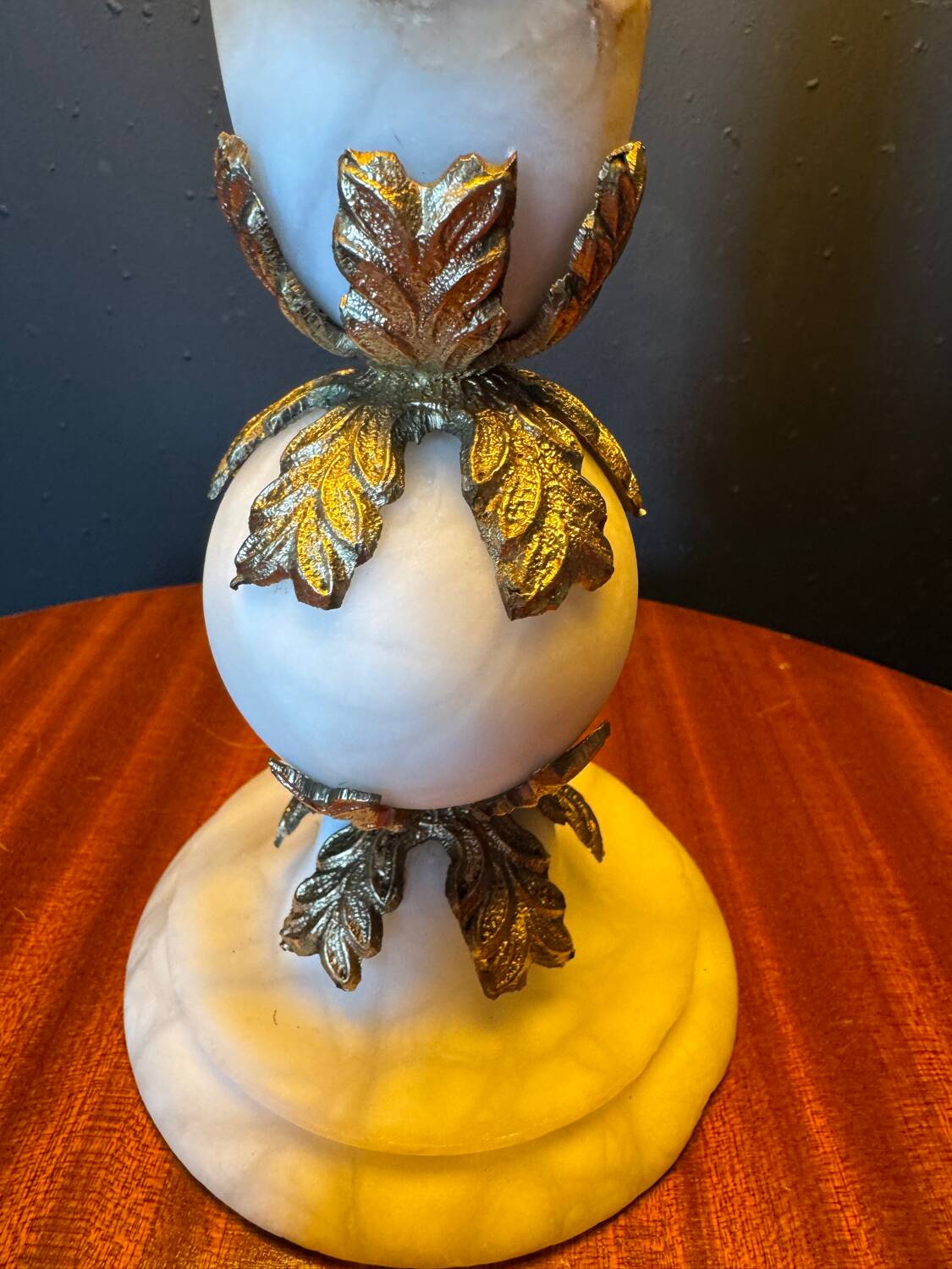 Alabaster column lamp from the 1960s