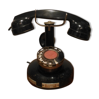 Téléphone en bakélite