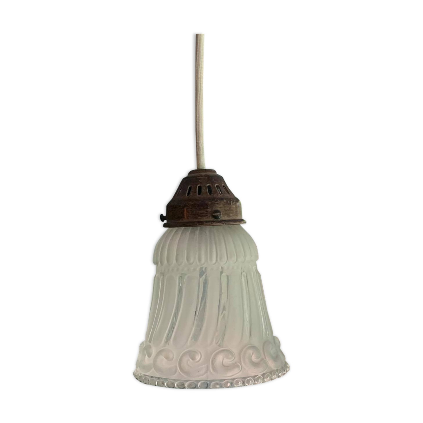 Frosted pressed molded glass suspension