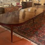 Extendable Louis XVI style mahogany dining table from the Directoire period