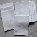 9 serviettes de table damassées 19ème monogrammées "MS"