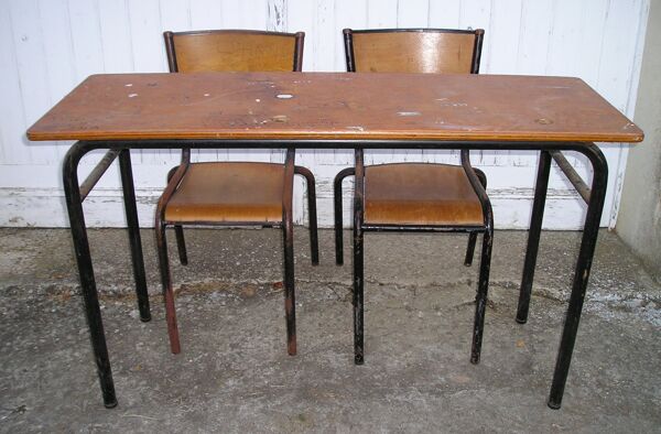 Table d'école et ses 2 chaises Mullca années 60/70