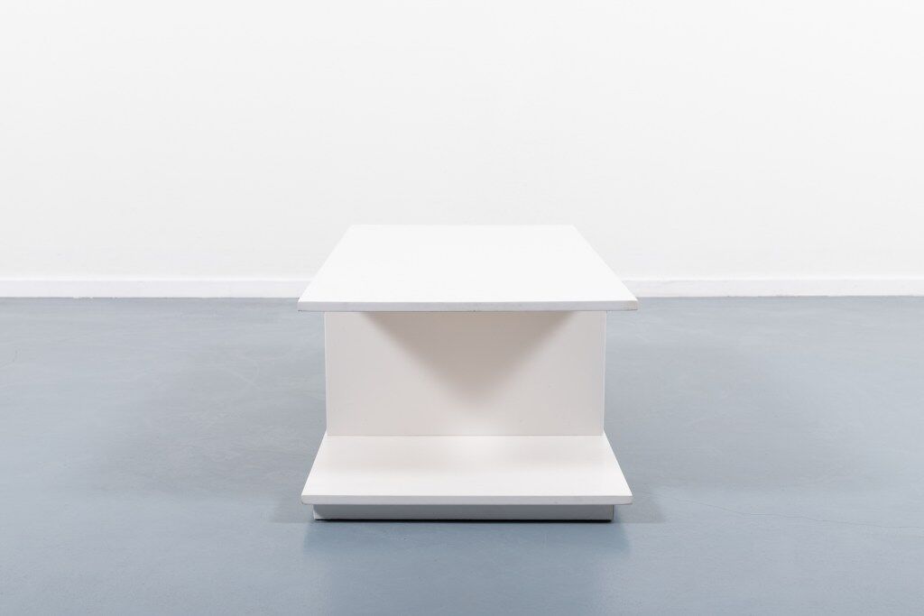 Italian design coffee table from the 1960