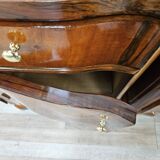 Art Decò bedside tables in walnut burl with brass knobs