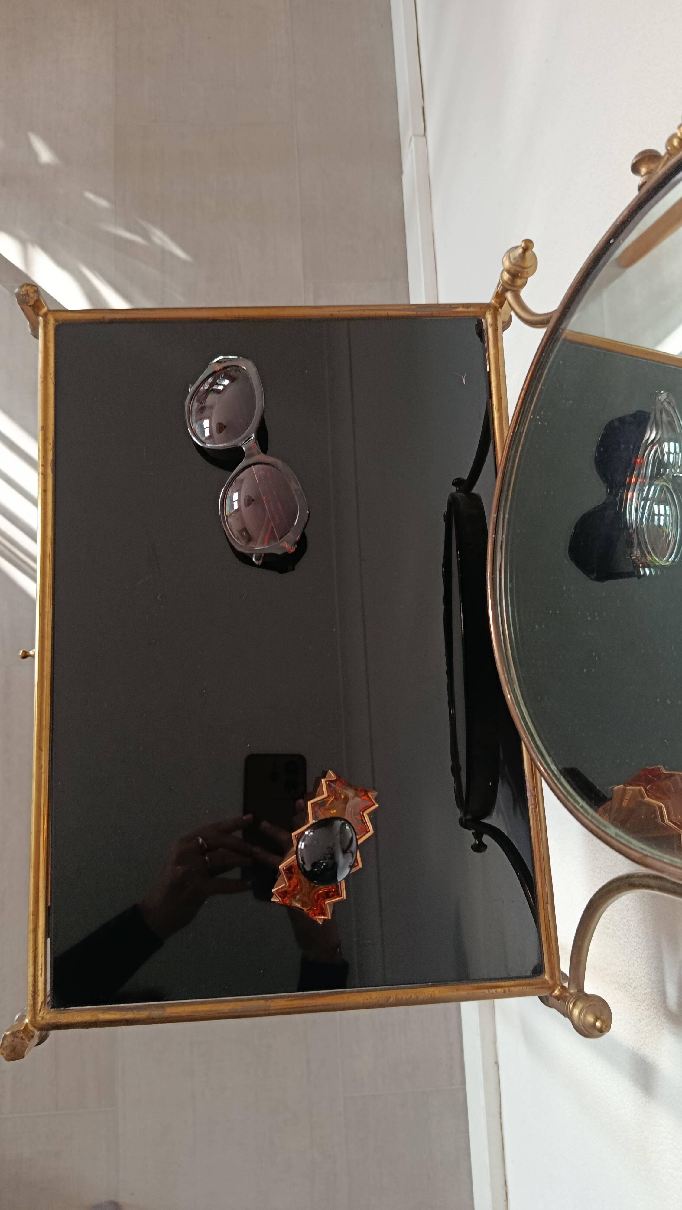 Louis XVI style hairdresser in brass and tempered glass