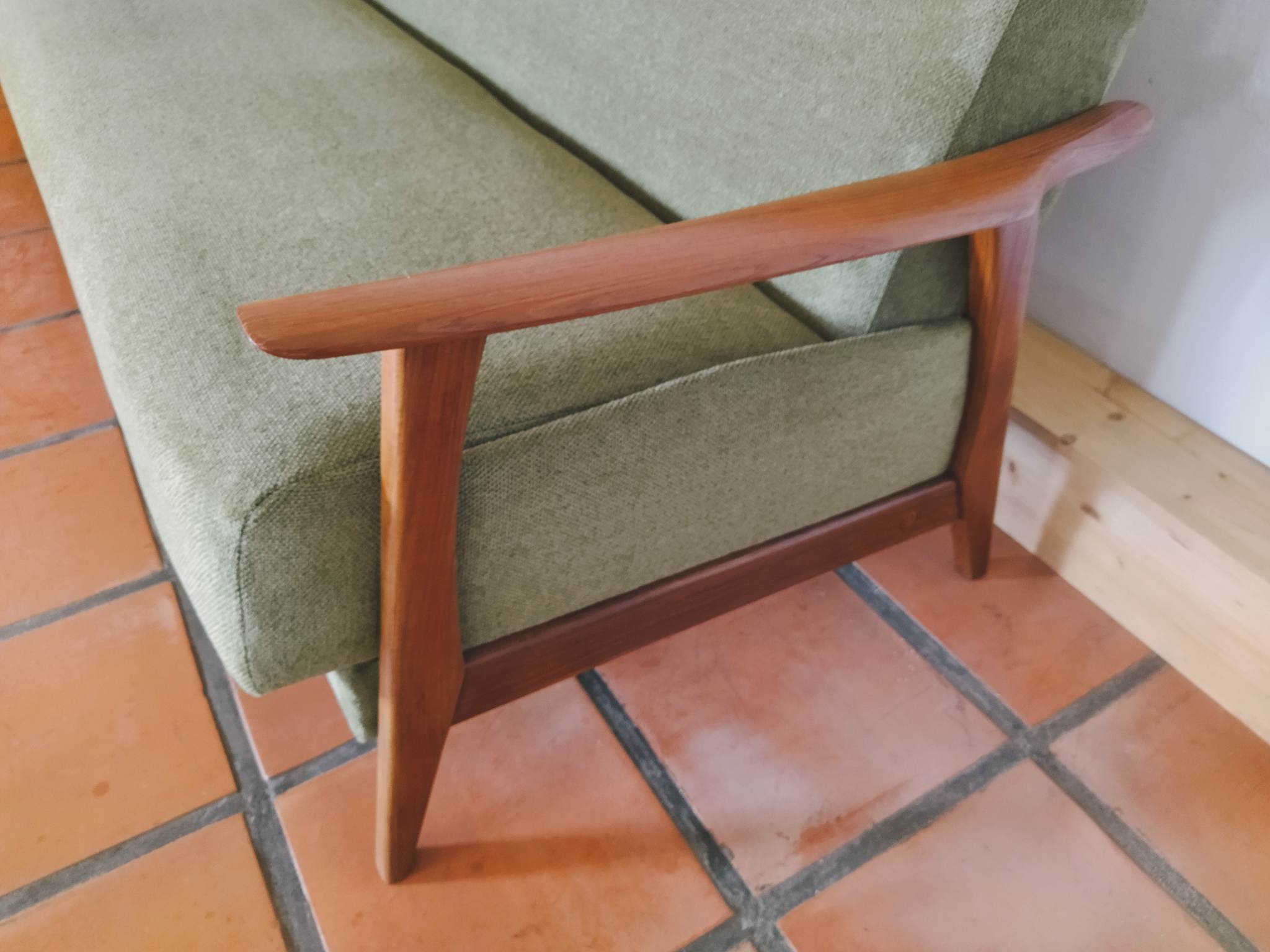 Scandinavian day bed sofa