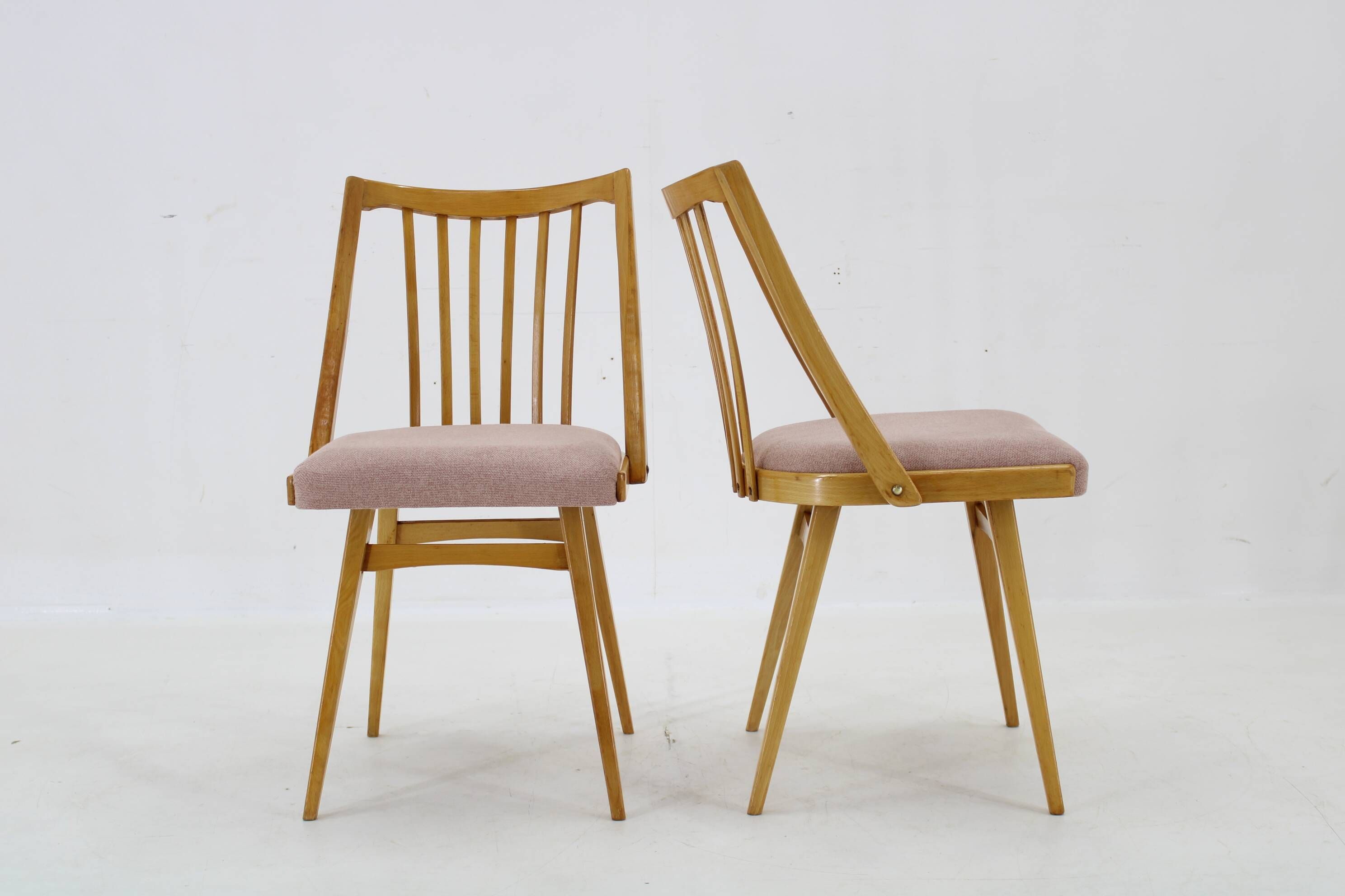 1960s Antonin Suman Set of Four Dining chairs in Beech Wood , Czechoslovakia