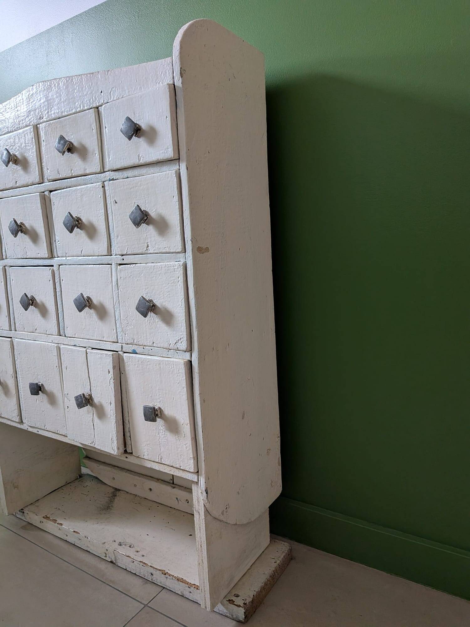 Small workshop furniture