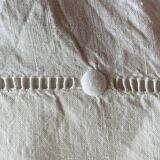 Drap ancien en lin brodé