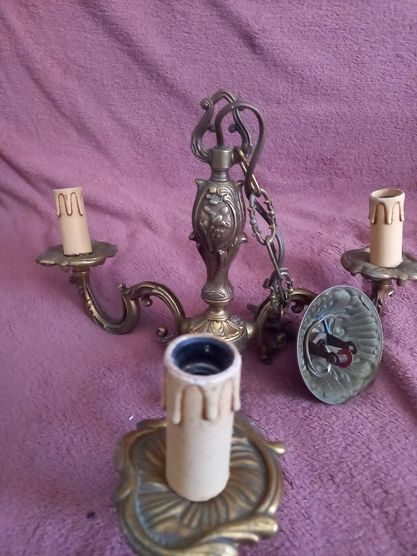 Bronze 3-light chandelier