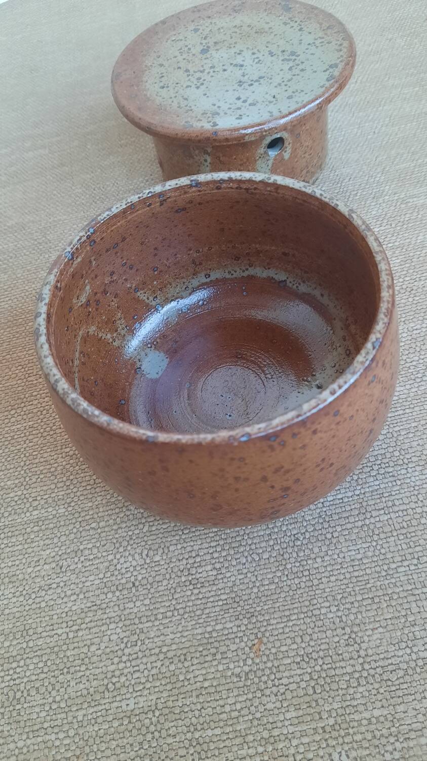 Stoneware butter dish