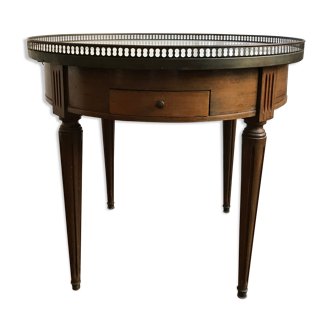Louis XVI-style hot water table