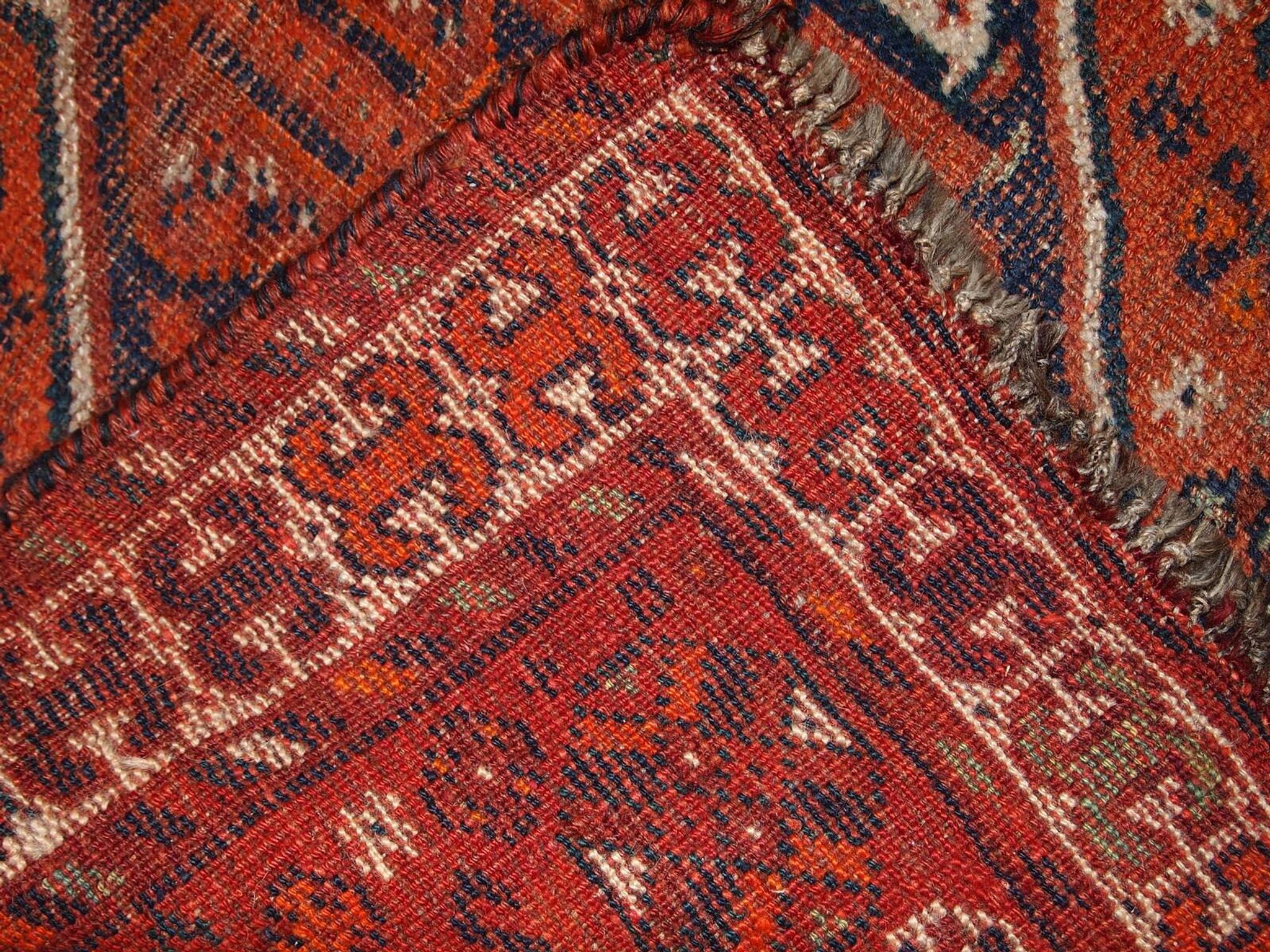 Tapis Antique Shiraz en Laine, Début du XXe Siècle, Élégance Historique
