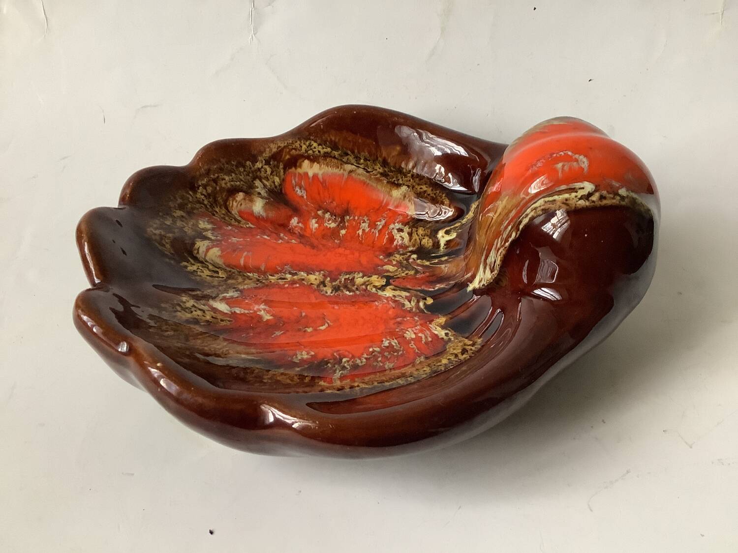 Ceramic leaf-shaped pocket emptier signed Vallauris – Vintage