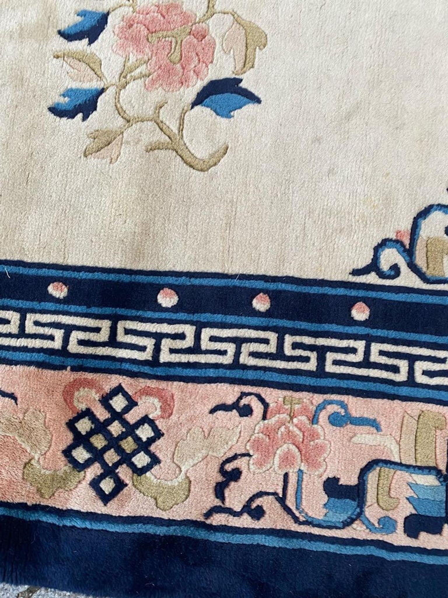 Tapis carré vintage Art Déco de Pékin Chine