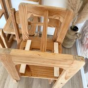 Ensemble de 4 chaises en bois et cannage - années 1960-70