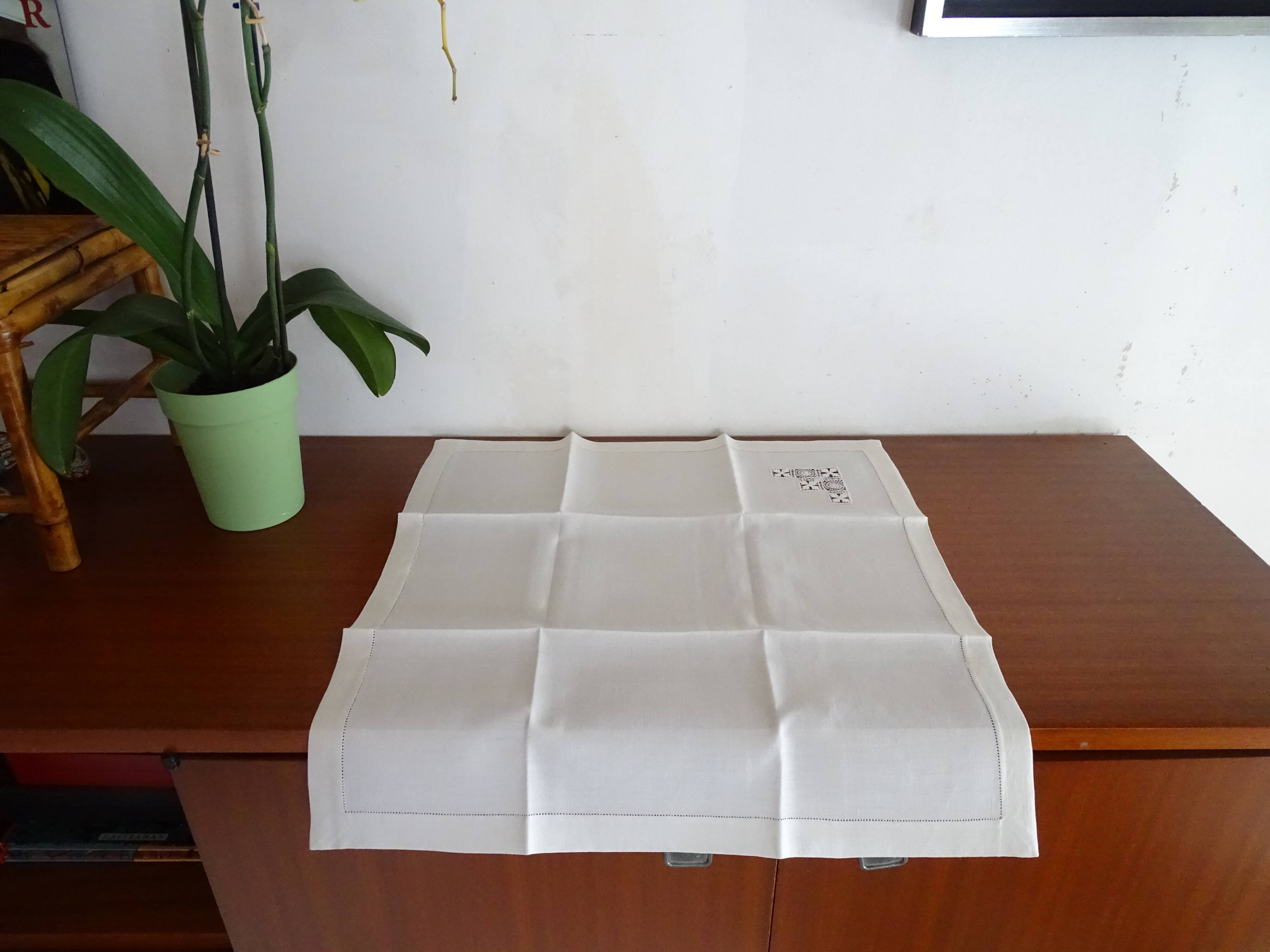 Nappe et 14 serviettes en lin ajouré broderies fines 335 x 170