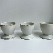 Trio de coquetiers blancs liseré doré années 50