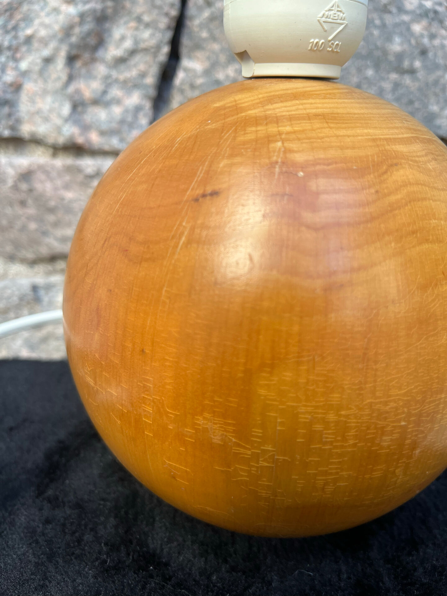 Pied de lampe boule bois massif années 80