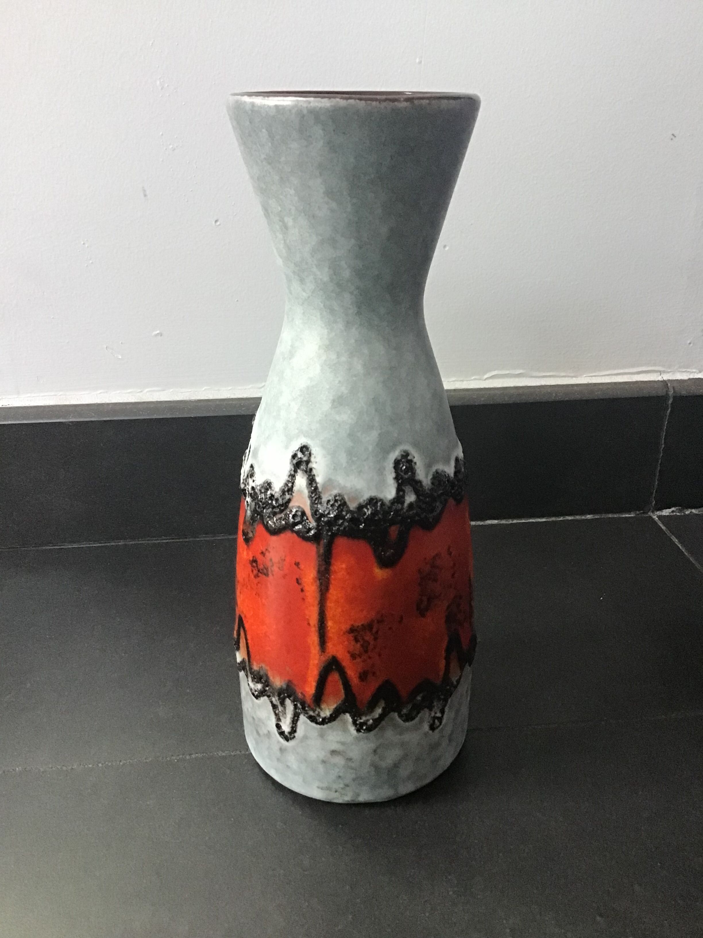 Vase Fat lava Carstens Tonnieshof West Germany