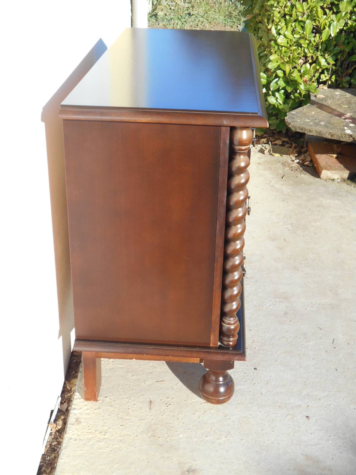 Commode 3 tiroirs de style Louis XIII