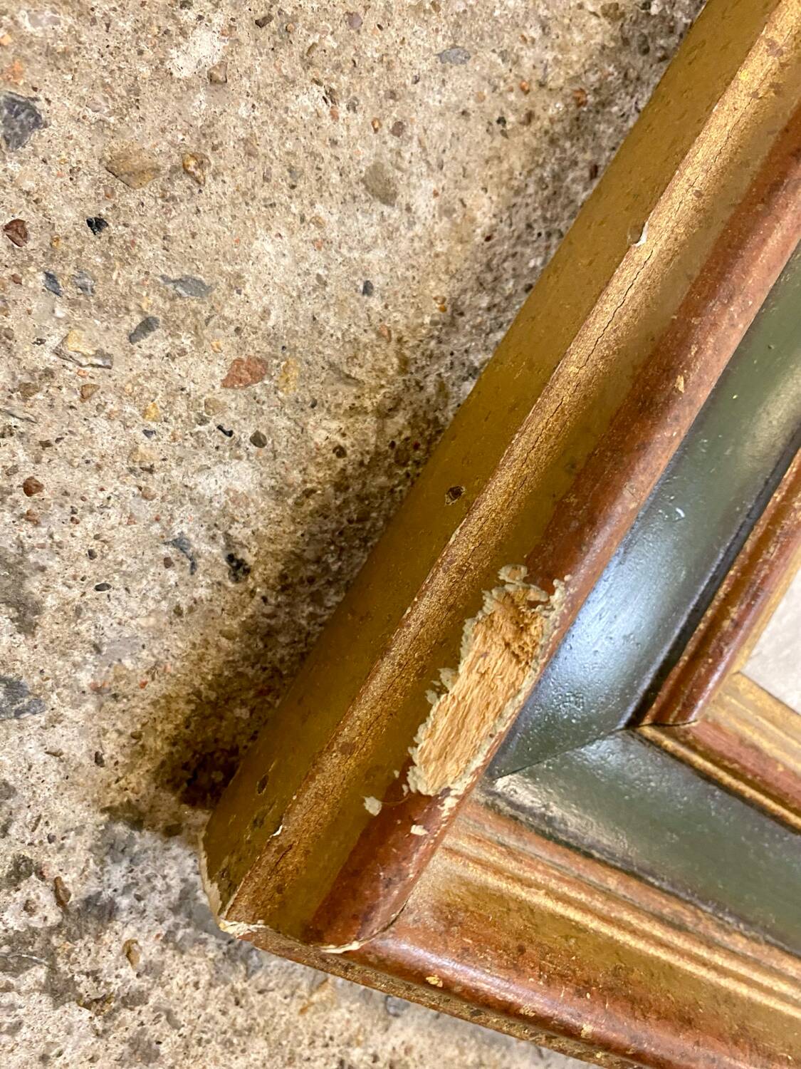 Modern sculpture table