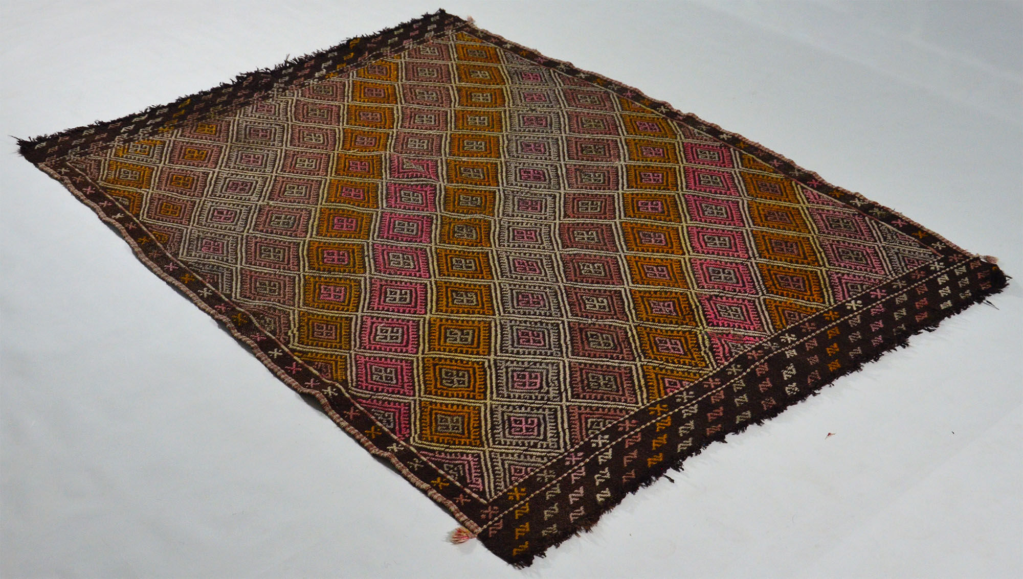 Anatolian handmade kilim rug 200 cm x 152 cm
